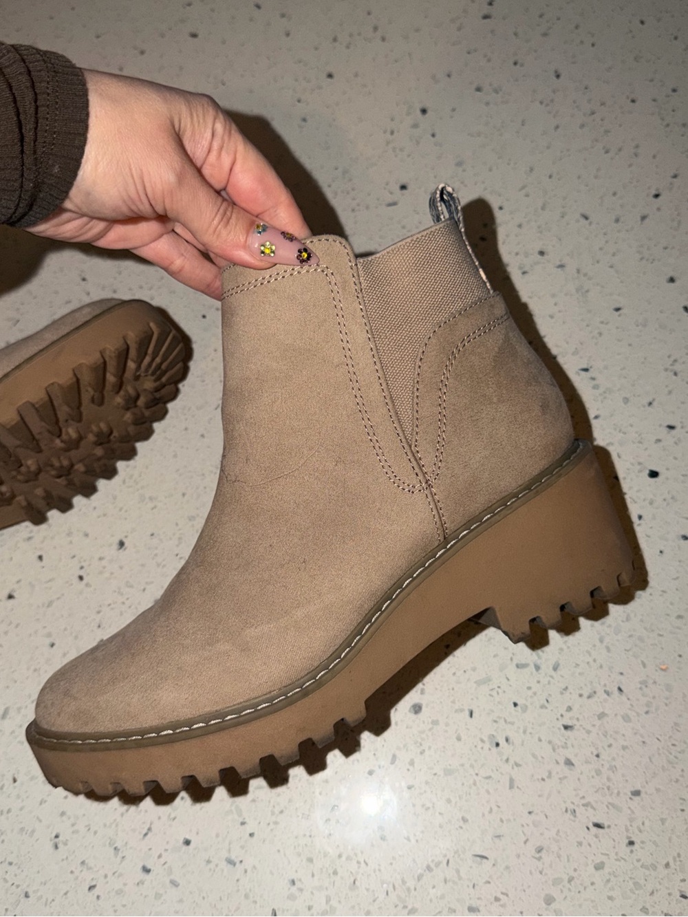 Women’s Taupe Suede Platform Chelsea Boot - 6.5